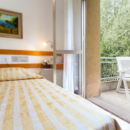 Tabiano Terme Hotel Rossini מראה חיצוני תמונה