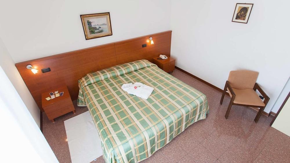 Tabiano Terme Hotel Rossini מראה חיצוני תמונה