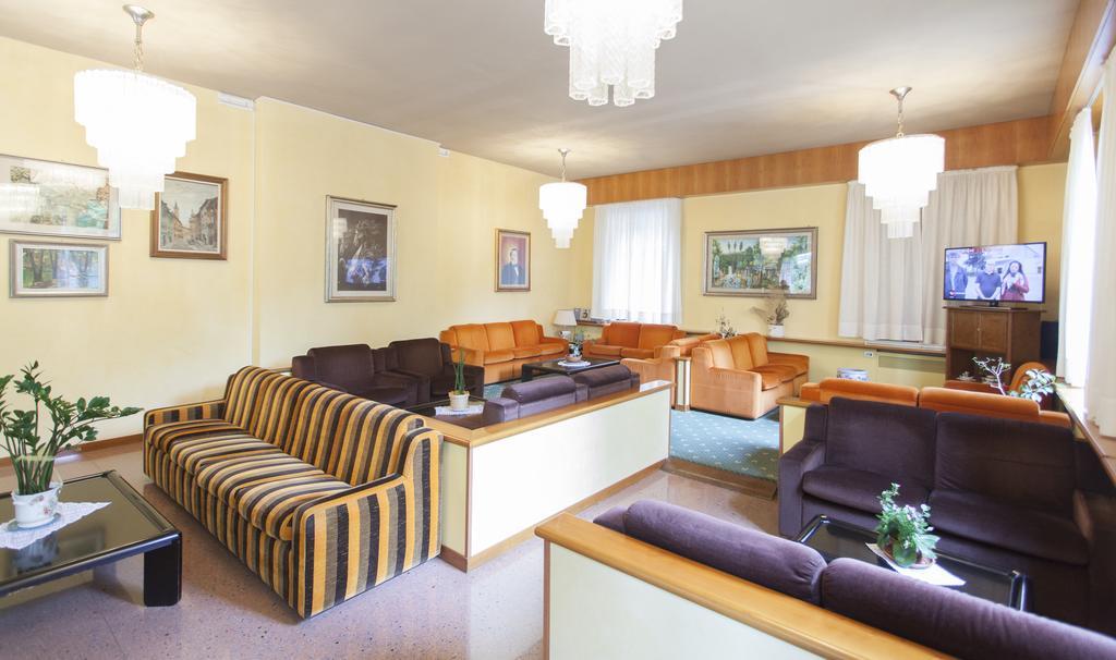 Tabiano Terme Hotel Rossini מראה חיצוני תמונה