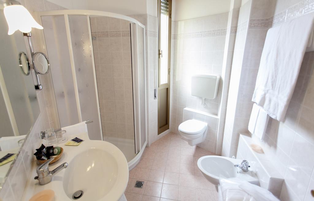 Tabiano Terme Hotel Rossini מראה חיצוני תמונה