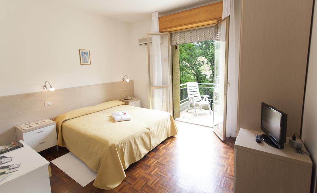 Tabiano Terme Hotel Rossini מראה חיצוני תמונה