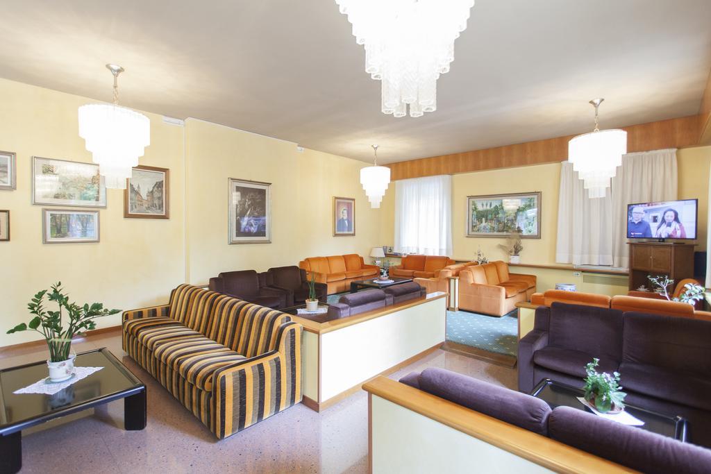Tabiano Terme Hotel Rossini מראה חיצוני תמונה