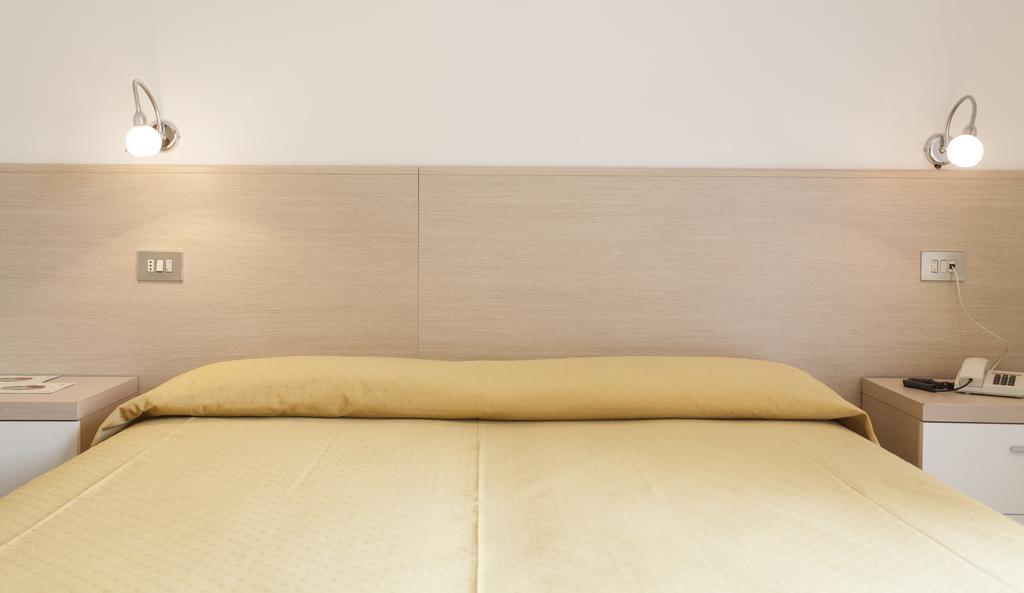 Tabiano Terme Hotel Rossini מראה חיצוני תמונה
