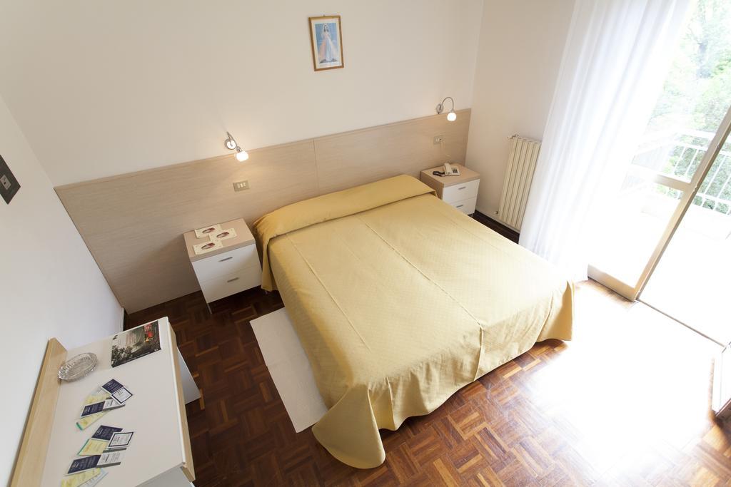 Tabiano Terme Hotel Rossini מראה חיצוני תמונה