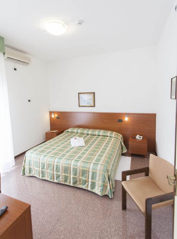 Tabiano Terme Hotel Rossini מראה חיצוני תמונה