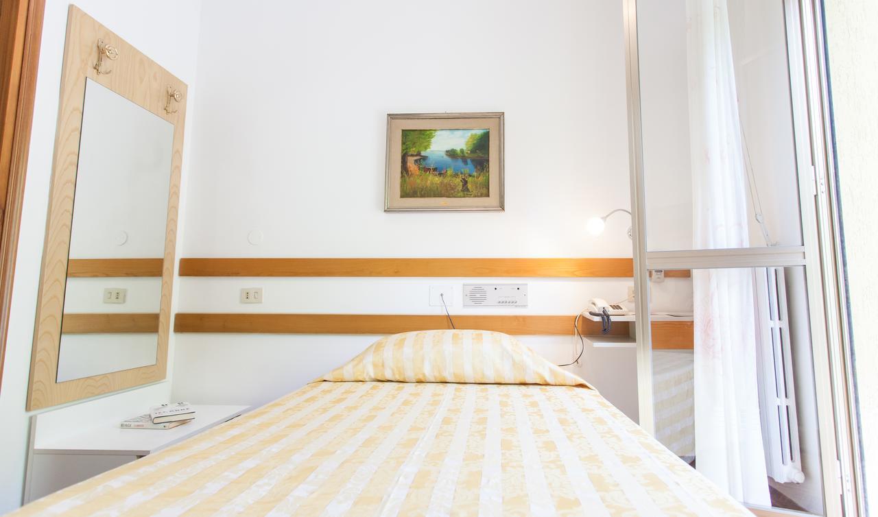 Tabiano Terme Hotel Rossini מראה חיצוני תמונה