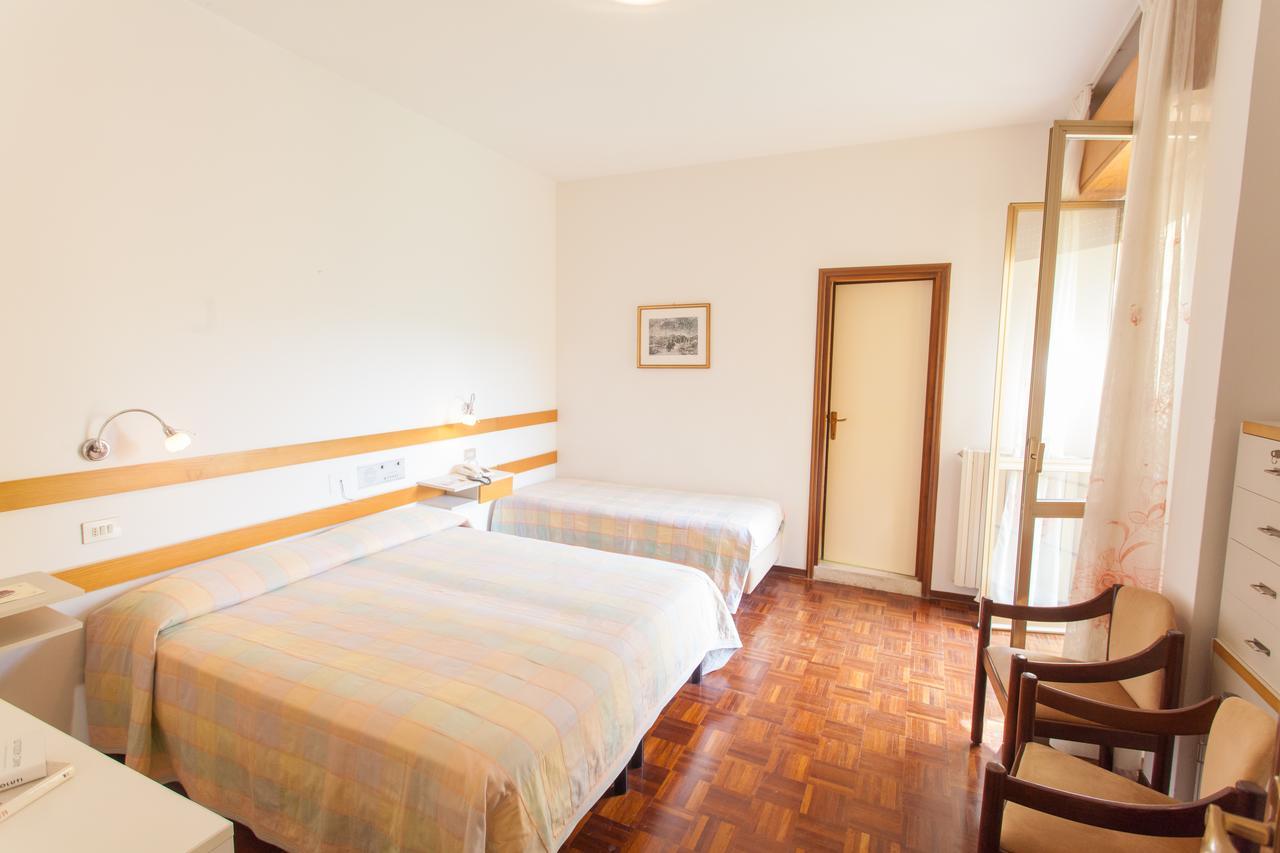 Tabiano Terme Hotel Rossini מראה חיצוני תמונה