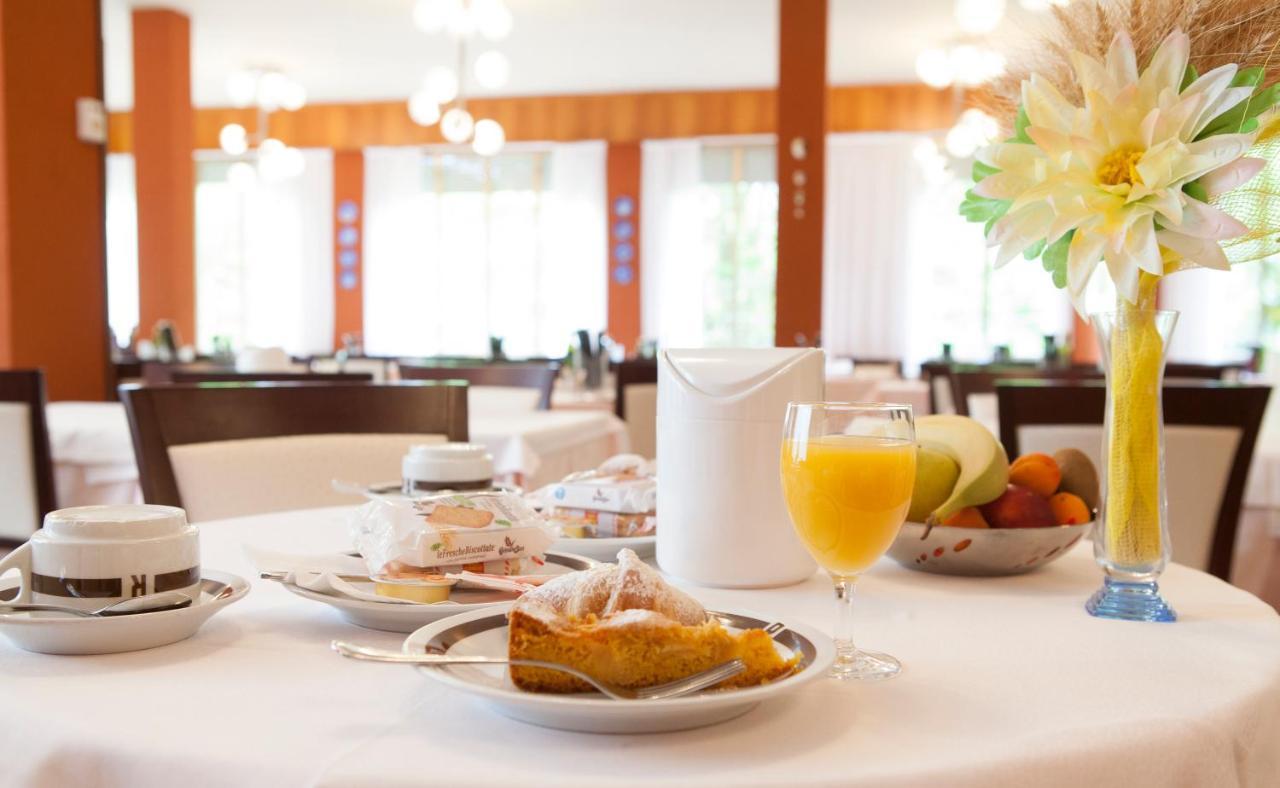 Tabiano Terme Hotel Rossini מראה חיצוני תמונה
